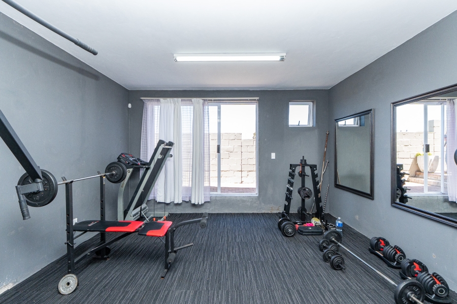 5 Bedroom Property for Sale in Myburgh Park Western Cape